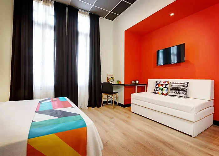 Colors Ladadika דירה